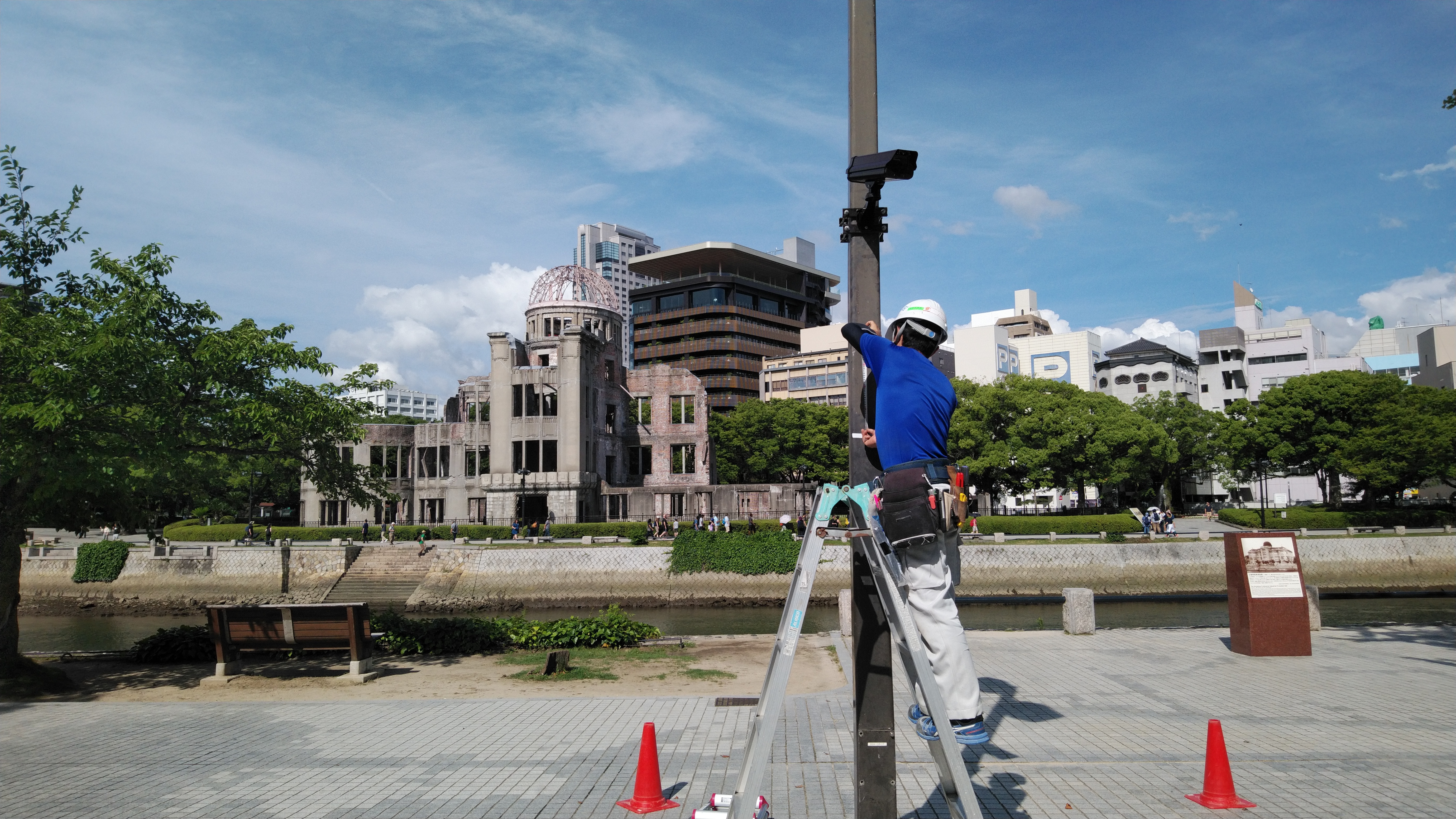 広島平和記念公園にカメラを設置